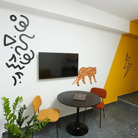 Valory #2,6 Aesthetic Apartmán *